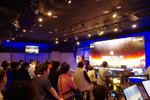 ���������꡼ No.001�Υ���ͥ������ / �ֹ��������פο����饹�ȥ����顼�ɤ�ȯɽ���줿��2023����ե�����������ܥѥ֥�å��ӥ塼���󥰲����ݡ���