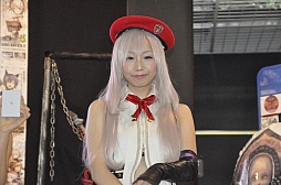 画像ギャラリー No.006のサムネイル画像 / PS Vita TVと「GOD EATER 2」の合同発売記念イベントをレポート。いきなりの出荷本数50万本突破にGE2開発陣が笑顔を見せた