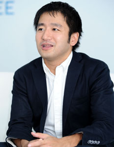 画像ギャラリー No.009のサムネイル画像 / グリーの目指すコンシューマゲームとソーシャルゲームの関係,そしてゲームの未来とは? グリーの吉田大成氏と小竹讃久氏にいろいろ聞いてみた