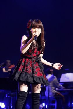 生バンドの演奏と共に響き渡った 届かない恋 ピアノ独奏による名曲も再現された White Album2 Concert レポート 生バンドの演奏と共に響き渡った 届かない恋 ピアノ独奏による名曲も再現された White Album2 Concert レポート