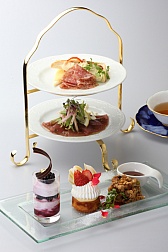 画像ギャラリー No.003のサムネイル画像 / 「英国探偵ミステリア」のコラボメニューが執事喫茶 Swallotailで15日から販売