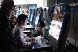 画像集#009のサムネイル/エクサムファンが集結。「アルカナハート3 LOVE MAX!!!!!」などの公式大会「エクサムカップ2014」の模様をお届け