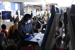 画像集#014のサムネイル/エクサムファンが集結。「アルカナハート3 LOVE MAX!!!!!」などの公式大会「エクサムカップ2014」の模様をお届け