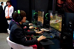 ꡼ No.005 | G-Star 2012ϡRED STONE 2סʥåɥȡ2ˤΥץ⡼ࡼӡǺܡγܤռƤʤ櫓ʤ!?