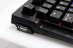 画像ギャラリー No.014のサムネイル画像 / 注目は低背キースイッチ採用の日本語キーボード「Gram Spectrum」。台湾Tesoroのゲーマー向け周辺機器をオウルテックが国内販売開始