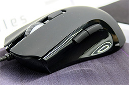 画像ギャラリー No.021のサムネイル画像 / 注目は低背キースイッチ採用の日本語キーボード「Gram Spectrum」。台湾Tesoroのゲーマー向け周辺機器をオウルテックが国内販売開始