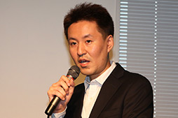 画像ギャラリー No.026のサムネイル画像 / セガ,「初音ミク ライブステージプロデューサー」や「Kingdom Conquest II」などの新作5タイトルを披露。「SEGA_Apps タイトル体験会2012」レポート