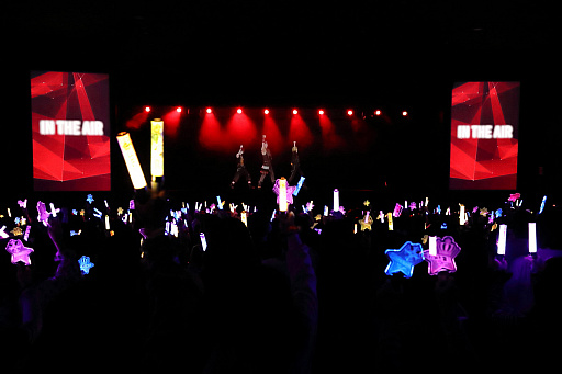 ���������꡼ No.028�Υ���ͥ������ / �֤Ȥ��쥹�ץ饤�֥ĥ����Υե��ʡ��������3 Majesty �� X.I.P. LIVE -Triple Road/TRICK��STER- FINAL�פ��ݡ���