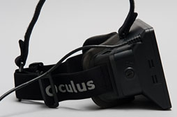 画像集#056のサムネイル/仮想現実HMD「Oculus Rift」の開発者向けキットを入手したのでさっそく使ってみた。これがゲームの未来か？