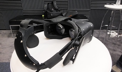 画像集 No.008のサムネイル画像 / ［CES 2015］Oculus VRで「Rift」の最新プロトタイプ機「Crescent Bay」が一般向けに初公開。デモを体験しつつ，副社長に製品化の進捗を聞いてきた