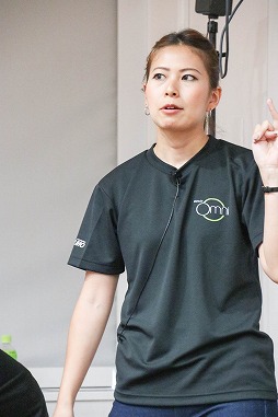 画像ギャラリー No.002のサムネイル画像 / 公式販売が2017年7月3日に開始。VR空間を自分の足で移動できるデバイス「Virtuix Omni」発表会レポート