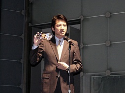 画像ギャラリー No.015のサムネイル画像 / 「ワンピース 海賊無双2 完成披露発表会」の模様をレポート。ペローナ姿の芹那さんがまぶしすぎ