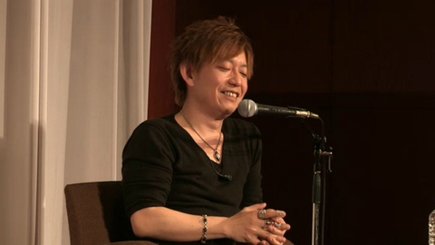 画像集#010のサムネイル/「ファイナルファンタジーXIV: 新生エオルゼア」の吉田直樹氏にレベルファイブの日野晃博氏が鋭く斬り込んだ「GFF 2014」トークセッションをレポート