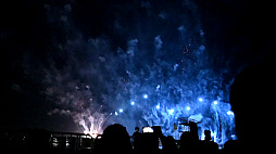 画像ギャラリー No.019のサムネイル画像 / 「FFXIV 10th ANNIVERSARY FIREWORKS & MUSIC」千葉会場レポート。ドローンや花火による光の演出で新生10周年をお祝い