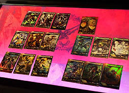 画像ギャラリー No.004のサムネイル画像 / 「LORD of VERMILION III」をがっちりプレイ。スーパーレアを含む新カード情報と合わせて,その模様をレポート