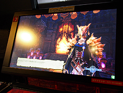 画像ギャラリー No.010のサムネイル画像 / 「LORD of VERMILION III」をがっちりプレイ。スーパーレアを含む新カード情報と合わせて,その模様をレポート