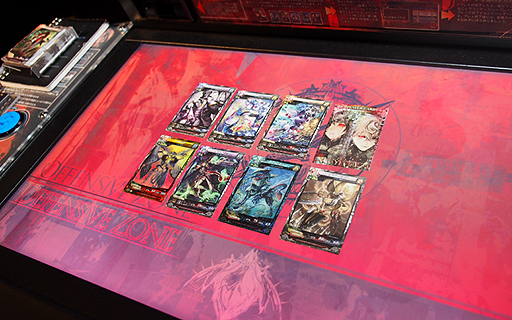 画像ギャラリー No.017のサムネイル画像 / 「LORD of VERMILION III」をがっちりプレイ。スーパーレアを含む新カード情報と合わせて,その模様をレポート