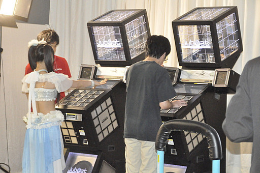 画像集#013のサムネイル/アイドルとファンの絆が勝利のカギ?「BEMANI」シリーズのファンイベント「U.M.U × BEMANI 真夏のアイドル納涼祭」をレポート