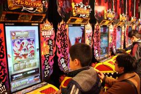 ꡼ No.025 | JAEPO2013BEMANIȥ뤫緿륲ޤ·κǿɥबޤäKONAMI֡ݡ