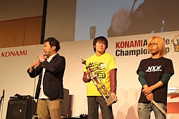 画像ギャラリー No.015のサムネイル画像 / 「KONAMI Arcade Championship 2013」初日の模様をレポート。トップランカー達によるスーパープレイで会場は大盛り上がり