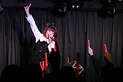 画像ギャラリー No.008のサムネイル画像 / 「THE IDOLM@STER LIVE THE@TER PERFORMANCE 08」発売記念イベントをレポート。波瀾万丈の展開になった「クイズ 田所あずさ」とは