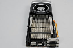 GeForce GTX TITANо졣500߶̤礭ʥ󥹥GPUΡǽʳɤŰ