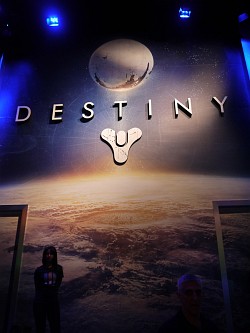 ꡼ No.001 | E3 2013Bungie꤬륪饤FPSμϤϡǥɤ߲򤯡DestinyפΥॷƥ