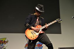 ²èÁü¥®¥ã¥é¥ê¡¼ No.028¤Î¥µ¥à¥Í¥¤¥ë²èÁü / Ìó1Ëü2000¿Í¤¬Íè¾ì¤·¤¿¥¤¥Ù¥ó¥È¡Ö¥À¥ó¥Ü¡¼¥ëÀﵡ¡¦¥¤¥Ê¥º¥Þ¥¤¥ì¥Ö¥óGO ¥Õ¥¡¥ó´¶¼Õº×¡×¤ò¥ì¥Ý¡¼¥È¡£¥Ï¥ï¥¤²È²ι¹Ô¤ä¼¡²óºî½Ð±é¸¢¤Ê¤É¤ò¼ê¤Ë¤·¤¿ÆüËܰì¤Î¥×¥ì¥¤¥ä¡¼¤â·èÄê