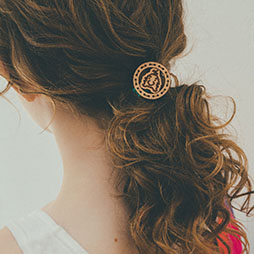 画像ギャラリー No.009のサムネイル画像 / 「MOTHER2」の新作グッズは,ほぼ実物大の“ポーラのぬいぐるみ”とサターンバレーのお土産セット。4月29日のイベントで先行販売