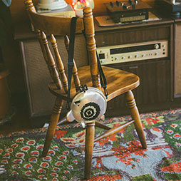 ���������꡼ No.010�Υ���ͥ������ / ��MOTHER2�פ�30��ǯ��ǰ���å���8��1����ȯ�䳫�ϡ��ͥ���4�ͤ�ι����Ѥ�ǥ����󤷤�T����ġ��ס��Υ顼���ɤ�֤�ʤɤ��Ѱ�