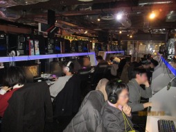 ���������꡼ No.005�Υ���ͥ������ / ���ե饤�󥤥٥�ȡ�FANTASTIC BATTLE�ס��֥ϡ������ȡ���פ����ڸ�ή���3��18���˳���