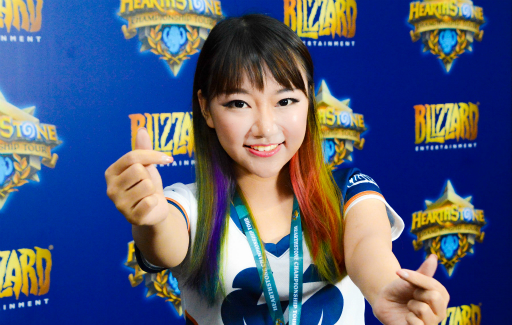 ���������꡼ No.005�Υ���ͥ������ / ��Hearthstone�פ�e-SportsŸ���˷Ȥ��Matt Wyble��ȡ��ץ�������ǳ�����������ץ쥤�䡼Eloise����˥��󥿥ӥ塼