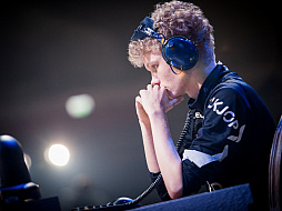 ꡼ No.011 | ֥ϡȡפHCT긢ݡȡɥޥ˽о줹ܿؤΥ󥿥ӥ塼