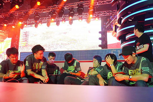 ꡼ No.003 | ܥо줷World of Tanks Blitzפ긢Twister Cup 2017סEUबCISϢƤ˻ߡɽϺ˸礭ʤ