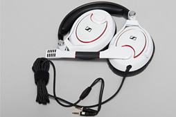 ゼンハイザーの白いゲーマー向けヘッドセット G4me Zero G4me One レビュー 大ブランドの製品は何が違うのか