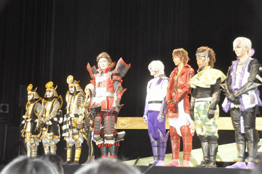 画像ギャラリー No.003のサムネイル画像 / 新キャストを迎えた舞台「『戦国BASARA3 宴弐』‐凶王誕生×深淵の宴‐」ゲネプロ公演をレポート。最新作「戦国BASARA4」の最新情報もお披露目に