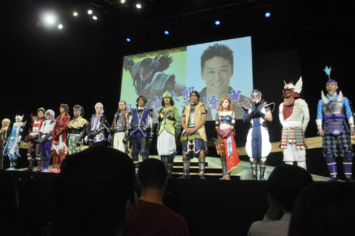 画像ギャラリー No.005のサムネイル画像 / 新キャストを迎えた舞台「『戦国BASARA3 宴弐』‐凶王誕生×深淵の宴‐」ゲネプロ公演をレポート。最新作「戦国BASARA4」の最新情報もお披露目に