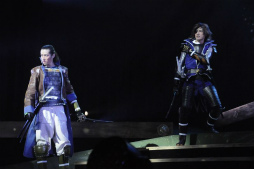 画像ギャラリー No.031のサムネイル画像 / 新キャストを迎えた舞台「『戦国BASARA3 宴弐』‐凶王誕生×深淵の宴‐」ゲネプロ公演をレポート。最新作「戦国BASARA4」の最新情報もお披露目に