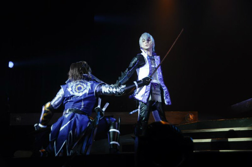 画像ギャラリー No.033のサムネイル画像 / 新キャストを迎えた舞台「『戦国BASARA3 宴弐』‐凶王誕生×深淵の宴‐」ゲネプロ公演をレポート。最新作「戦国BASARA4」の最新情報もお披露目に