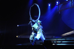 画像ギャラリー No.036のサムネイル画像 / 新キャストを迎えた舞台「『戦国BASARA3 宴弐』‐凶王誕生×深淵の宴‐」ゲネプロ公演をレポート。最新作「戦国BASARA4」の最新情報もお披露目に