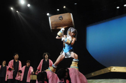 画像ギャラリー No.040のサムネイル画像 / 新キャストを迎えた舞台「『戦国BASARA3 宴弐』‐凶王誕生×深淵の宴‐」ゲネプロ公演をレポート。最新作「戦国BASARA4」の最新情報もお披露目に