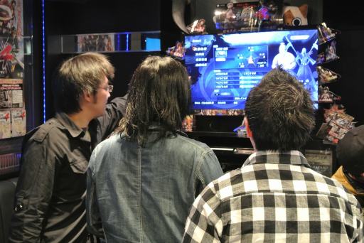 画像ギャラリー No.013のサムネイル画像 / 俺が小早川秀秋だ！　賞品をかけて熱い戦いが繰り広げられたメディア対抗「戦国BASARA4」ゲーム大会をレポート