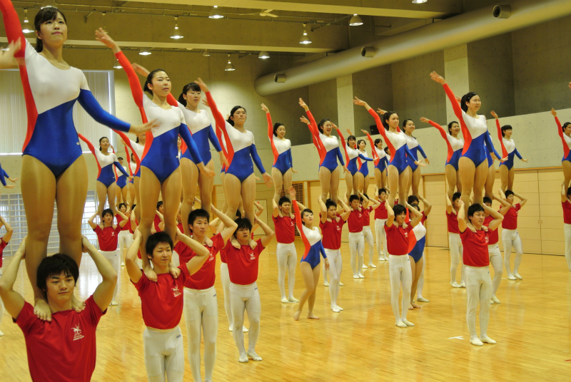 画像集 070 日本体育大学体操部が 戦国basara4 の 陣形合体 を再現