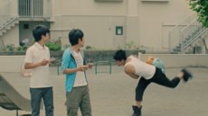 画像ギャラリー No.003のサムネイル画像 / 「ラグナロクオデッセイ エース」“百獣の王”を目指す男 武井 壮さんが巨人の狩り方を子供達にレクチャーするテレビCM映像が公開に