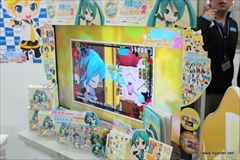 画像ギャラリー No.003のサムネイル画像 / 3DS「初音ミク Project mirai 2」体験会会場での開発スタッフインタビュー&ビッグエコー秋葉原駅前店とのコラボルームをレポート