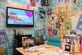 画像ギャラリー No.005のサムネイル画像 / 3DS「初音ミク Project mirai 2」体験会会場での開発スタッフインタビュー&ビッグエコー秋葉原駅前店とのコラボルームをレポート