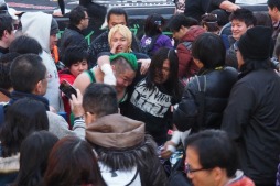 ���������꡼ No.027�Υ���ͥ������ / �֥�󥰥ɥ꡼��׼��DDT�ץ��쥹���ԡְ��ϰ�����ꤤ�Ǥ�3�פ����š��Ķ��β��ǥץ��쥹�Ȳ��ڤˤ�륫���˥Х���֤��и�