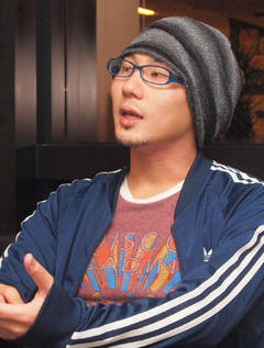 画像ギャラリー No.015のサムネイル画像 / 「Momoiro☆Billionaire!-ぱいろんmeets大富豪-」は大人が本気で作った悪ふざけ? 「ぱいろん」キャラも登場する本作の魅力を制作陣に聞いてみた