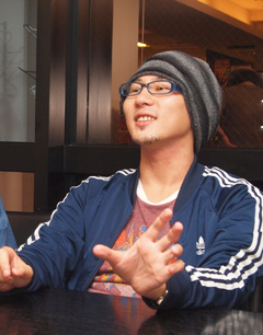 画像ギャラリー No.017のサムネイル画像 / 「Momoiro☆Billionaire!-ぱいろんmeets大富豪-」は大人が本気で作った悪ふざけ? 「ぱいろん」キャラも登場する本作の魅力を制作陣に聞いてみた