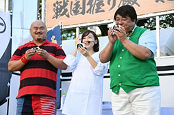 ���������꡼ No.019�Υ���ͥ������ / �ø�ͤ�������������Ӥ򤫤���ɧ��Ϥ����ȥ���������з衣��������פΥ��٥�ȡ���񰮤��� ���ۥ����ڡ���פ��ݡ���